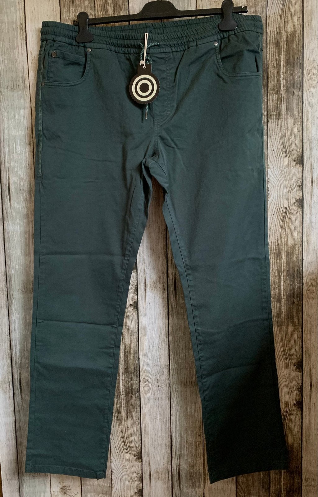 Super gave groene broek van 4 Funky Flavours (Maat 36), Maat 52/54 (L), 4 Funky Flavours, Verzenden, Nieuw