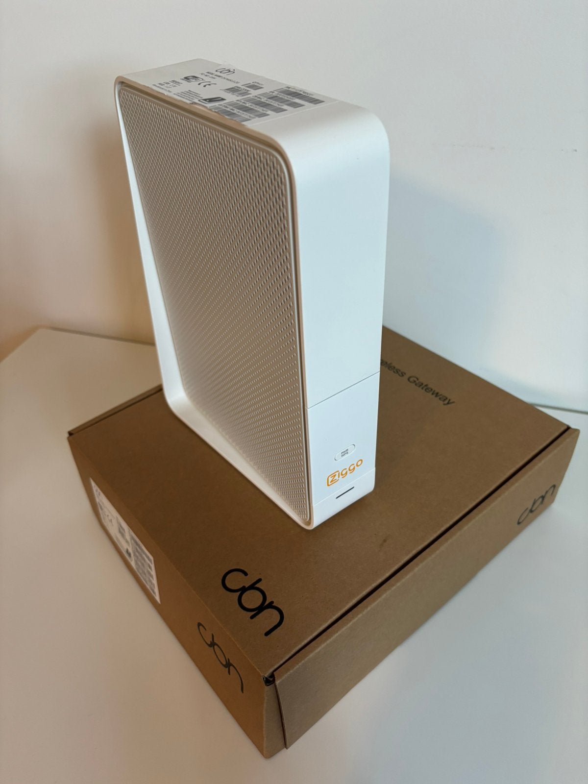 Ziggo modem router - compleet in doos, Ophalen of Verzenden, Zo goed als nieuw