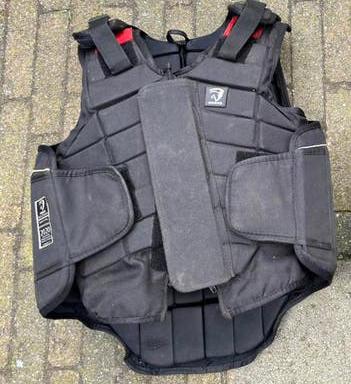 1 Horka Flexplus Bodyprotector Adult Zwart, Dieren en Toebehoren, Paarden en Pony's | Beschermers, Ophalen, Zo goed als nieuw