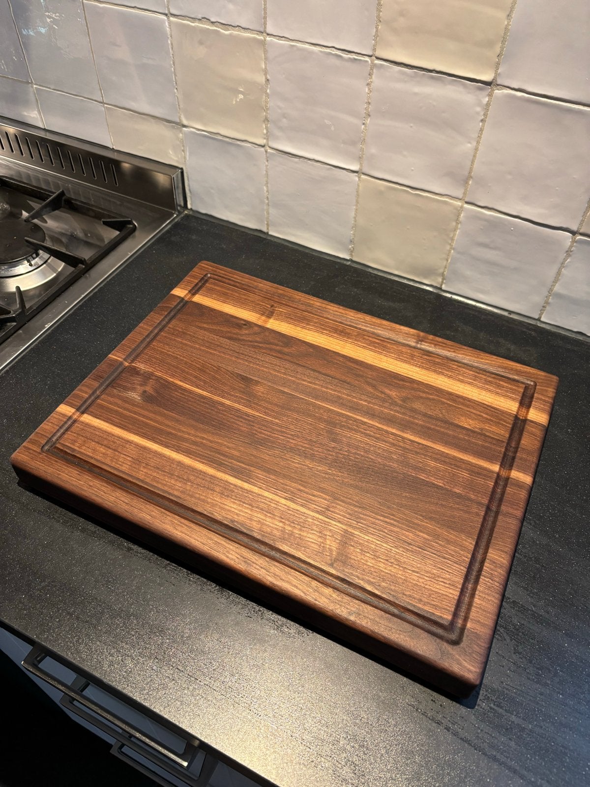 Massief Walnoten Snijplank met Juice Groove en Handvat nieuw, Hout, Snij-/serveerplank, Nieuw, Ophalen of Verzenden