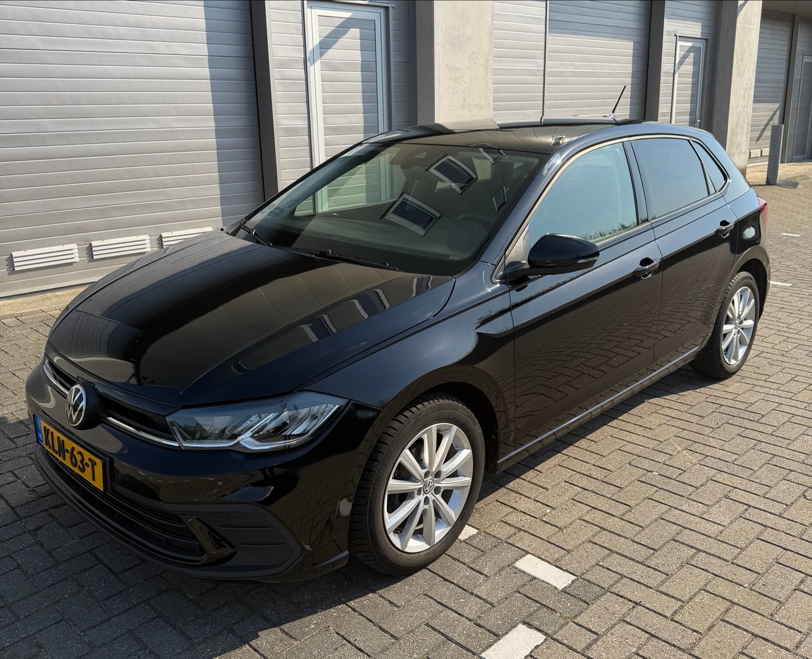 VW Polo Automaat – Compleet: CarPlay, Keyless Entry, Stof, Zwart, 95 pk, Zwart