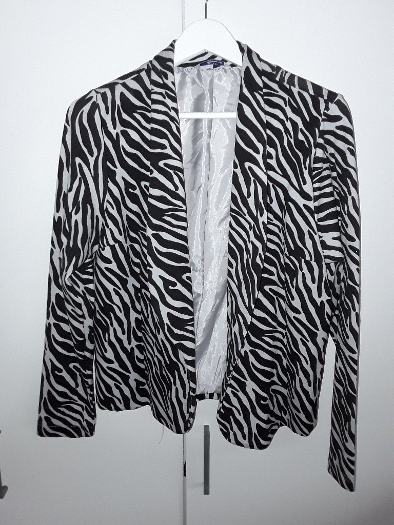 Miss Etam Zwart/Grijs Jasje Met Zebra Print Maat 46, Zwart, Maat 46/48 (XL) of groter, Ophalen of Verzenden, Zo goed als nieuw