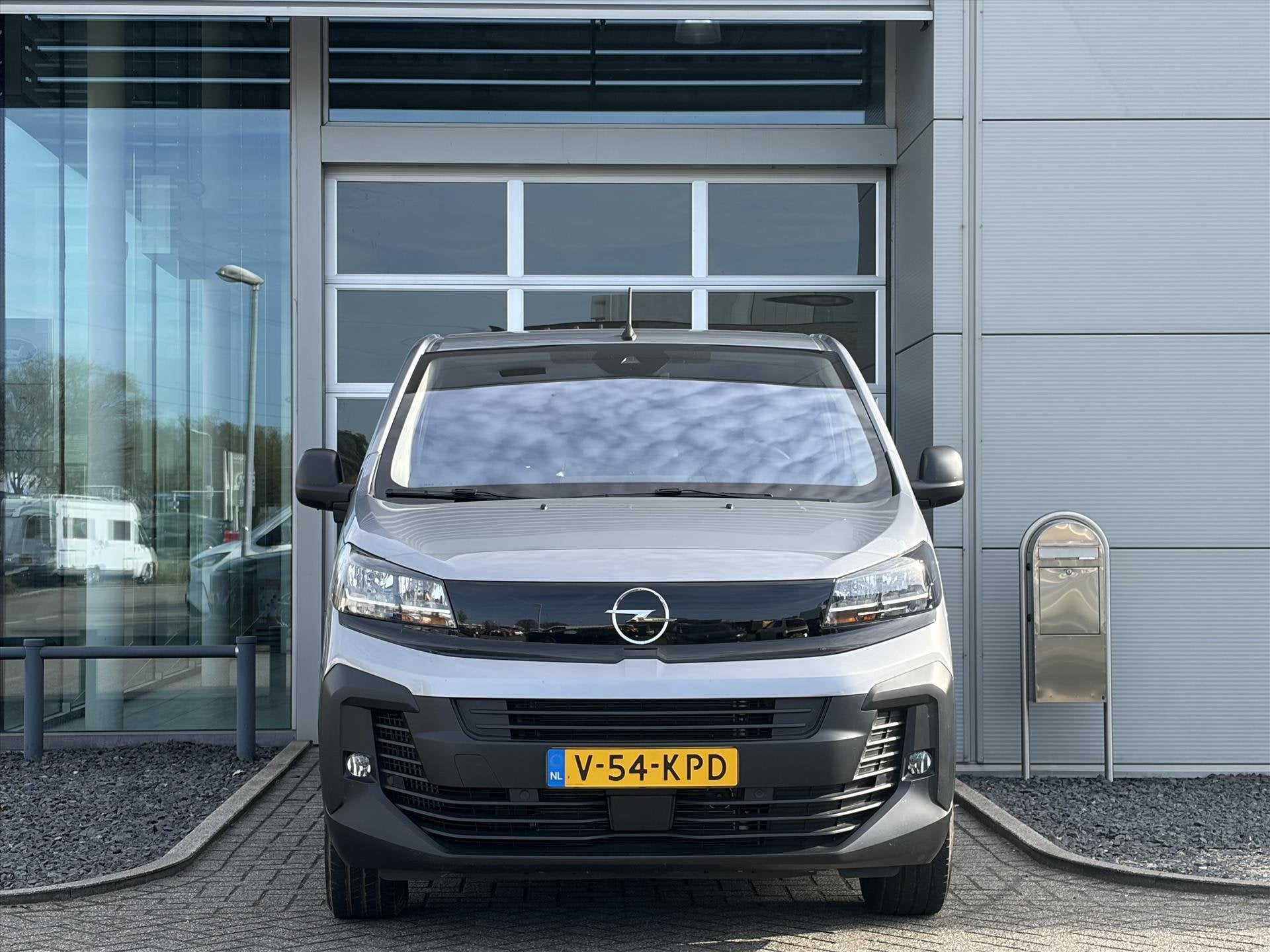 Opel Vivaro GB 2.0 Diesel 180pk L3H1 | AUTOMAAT | Trekhaak A, Parkeersensor, Stof, 4 cilinders, 2500 kg