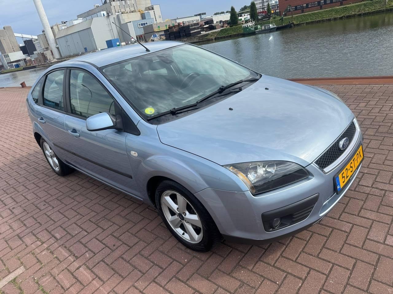 Foto 24 van Ford Focus 1.6-16V Futura