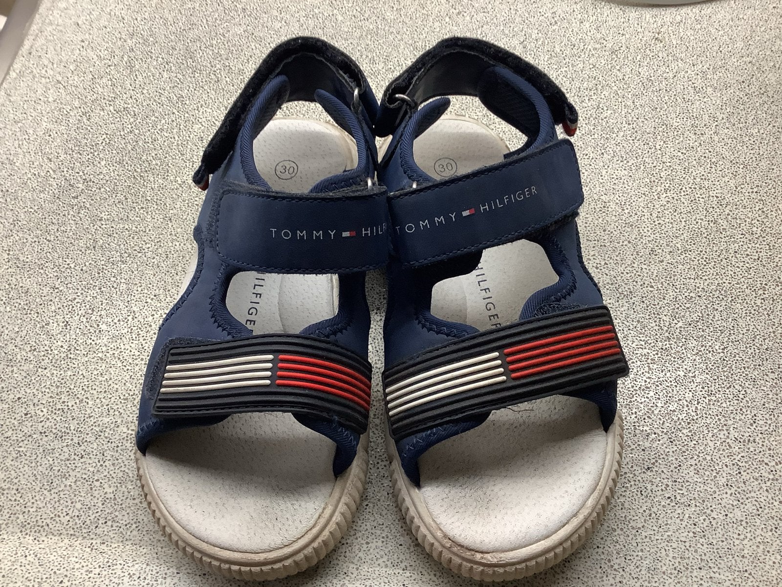 Tommy Hilfiger sandalen maat 30 - zo goed als nieuw, Jongen of Meisje, Schoenen, Ophalen of Verzenden, Zo goed als nieuw