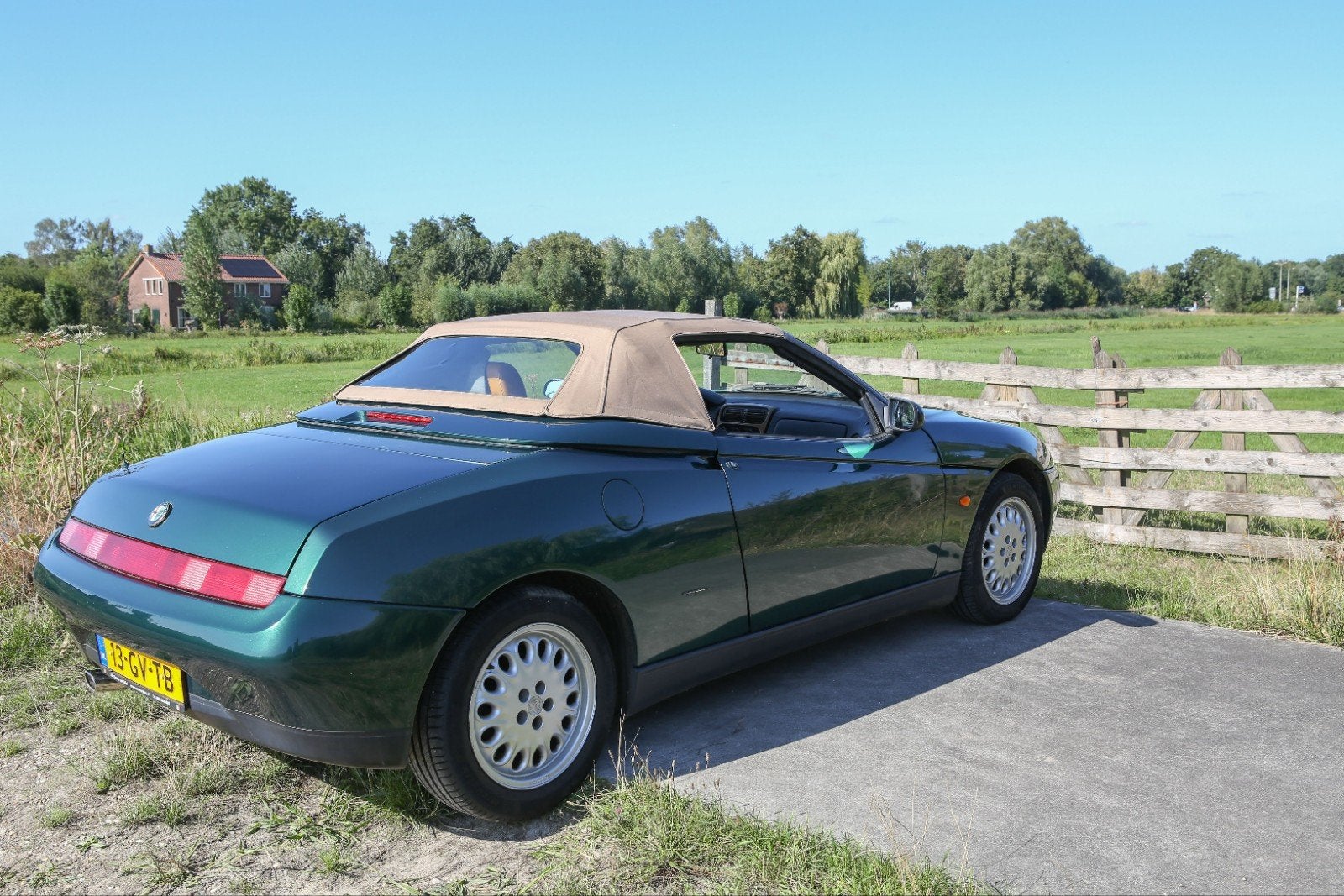 alfa romeo Spider 916  60.000 km na revisie, Auto's, Cabriolet, Particulier, Te koop