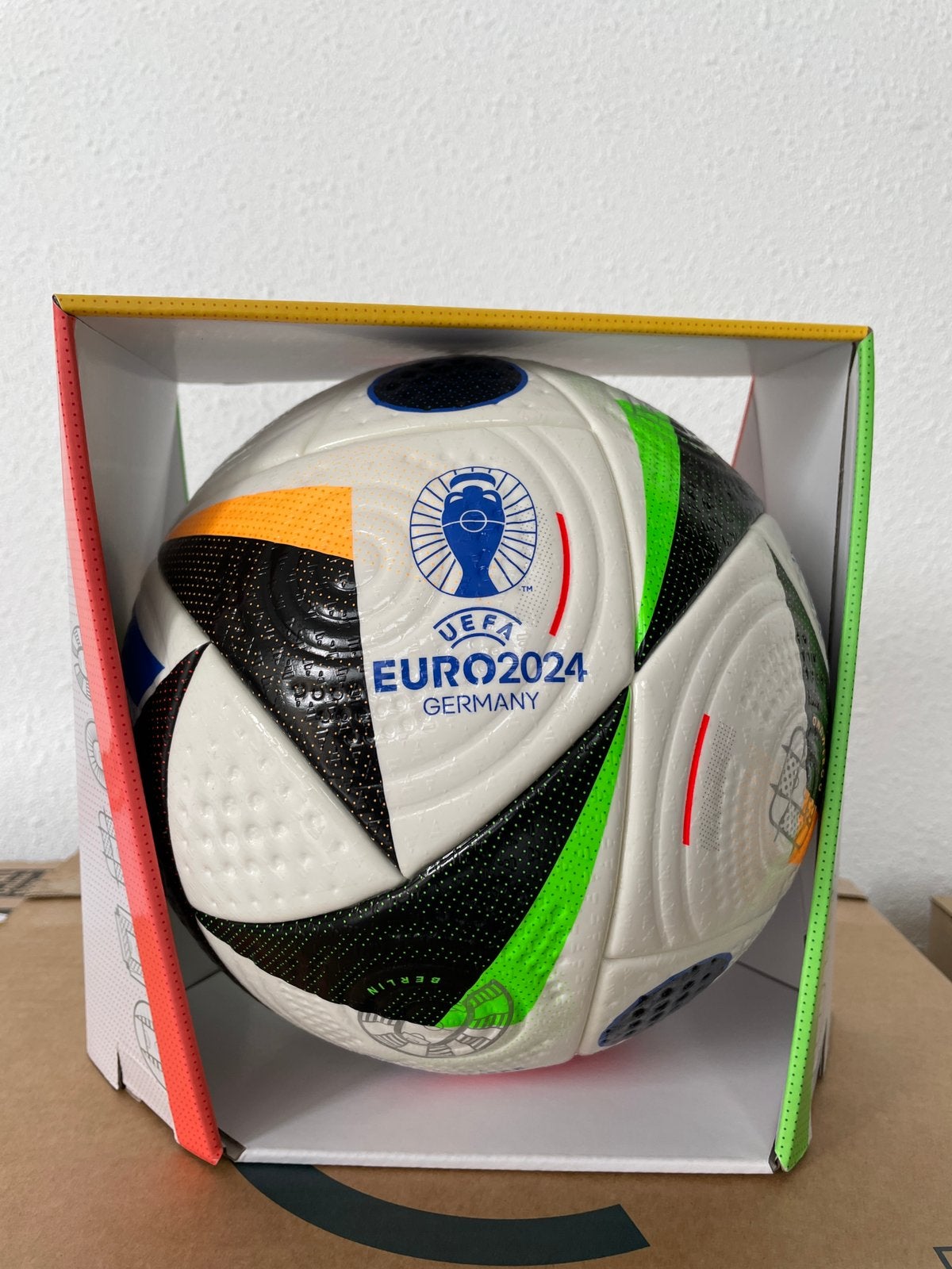 Nieuw | Adidas Fussballliebe Pro Bal EK 2024, Ophalen of Verzenden, Nieuw, Bal