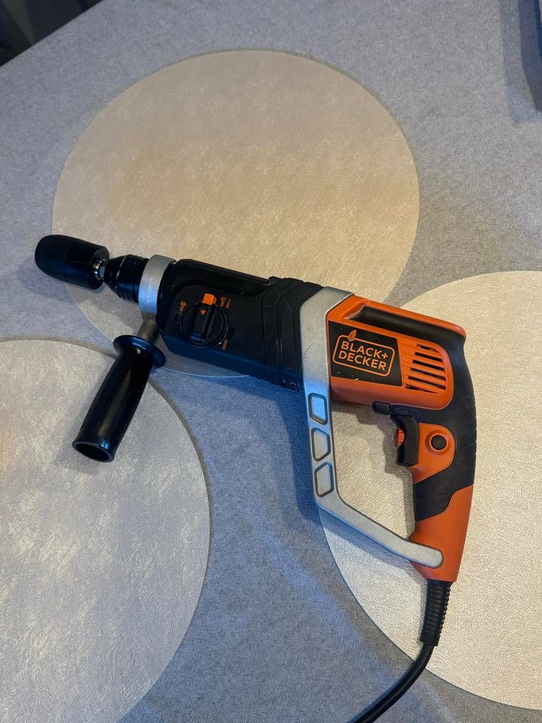Black+Decker KD990 Boorhamer - 850W, 2.4J, Boor- en/of Breekhamer, Ophalen of Verzenden, Klopboormechanisme, Gebruikt