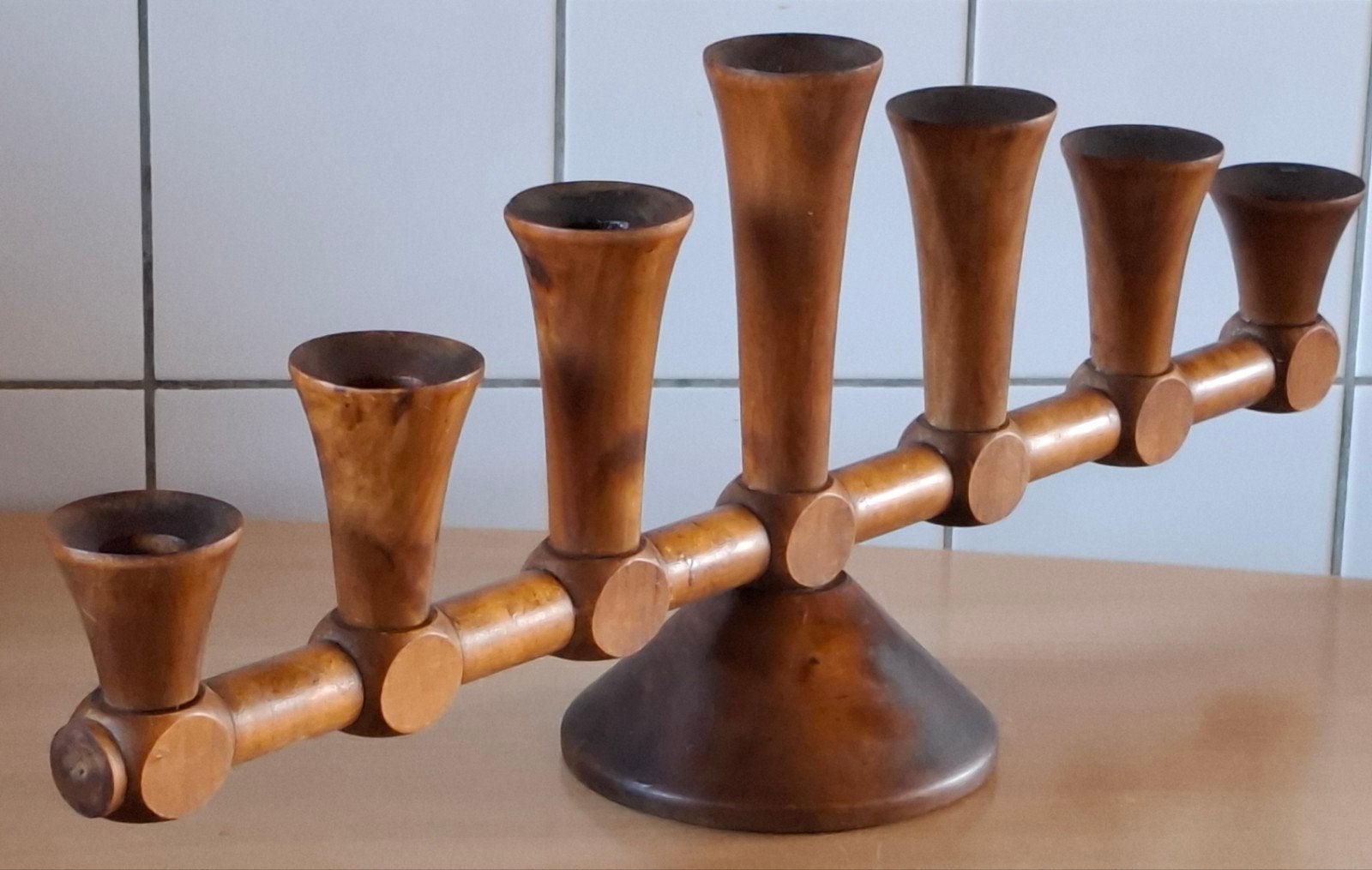 Kandelaar. Amsterdamse school. Hout. Ca 1925. 59/24 cm., Antiek en Kunst, Antiek | Kandelaars, Ophalen, Overige materialen