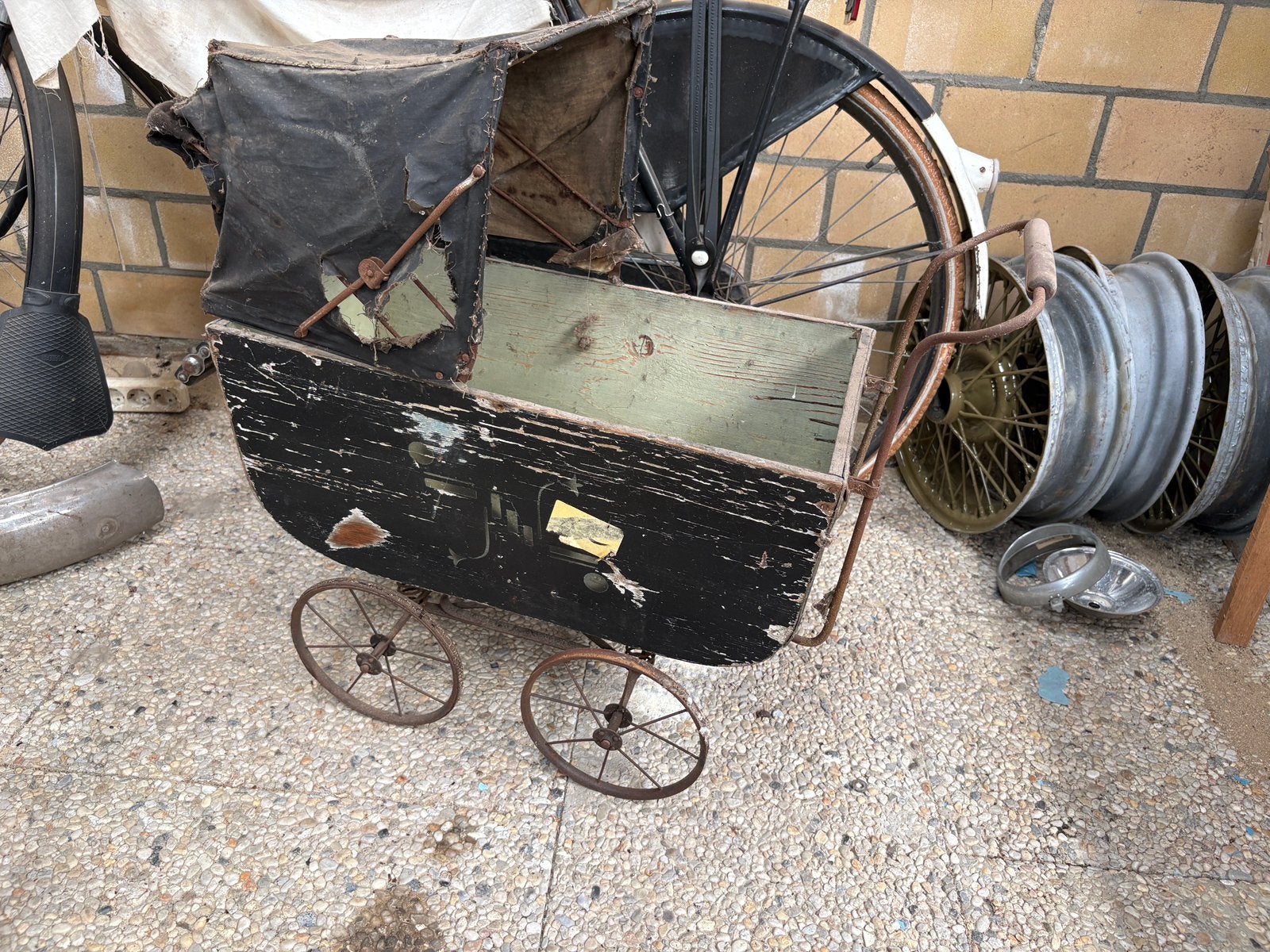 3 oude kinderwagens, Antiek en Kunst, Curiosa en Brocante, Ophalen