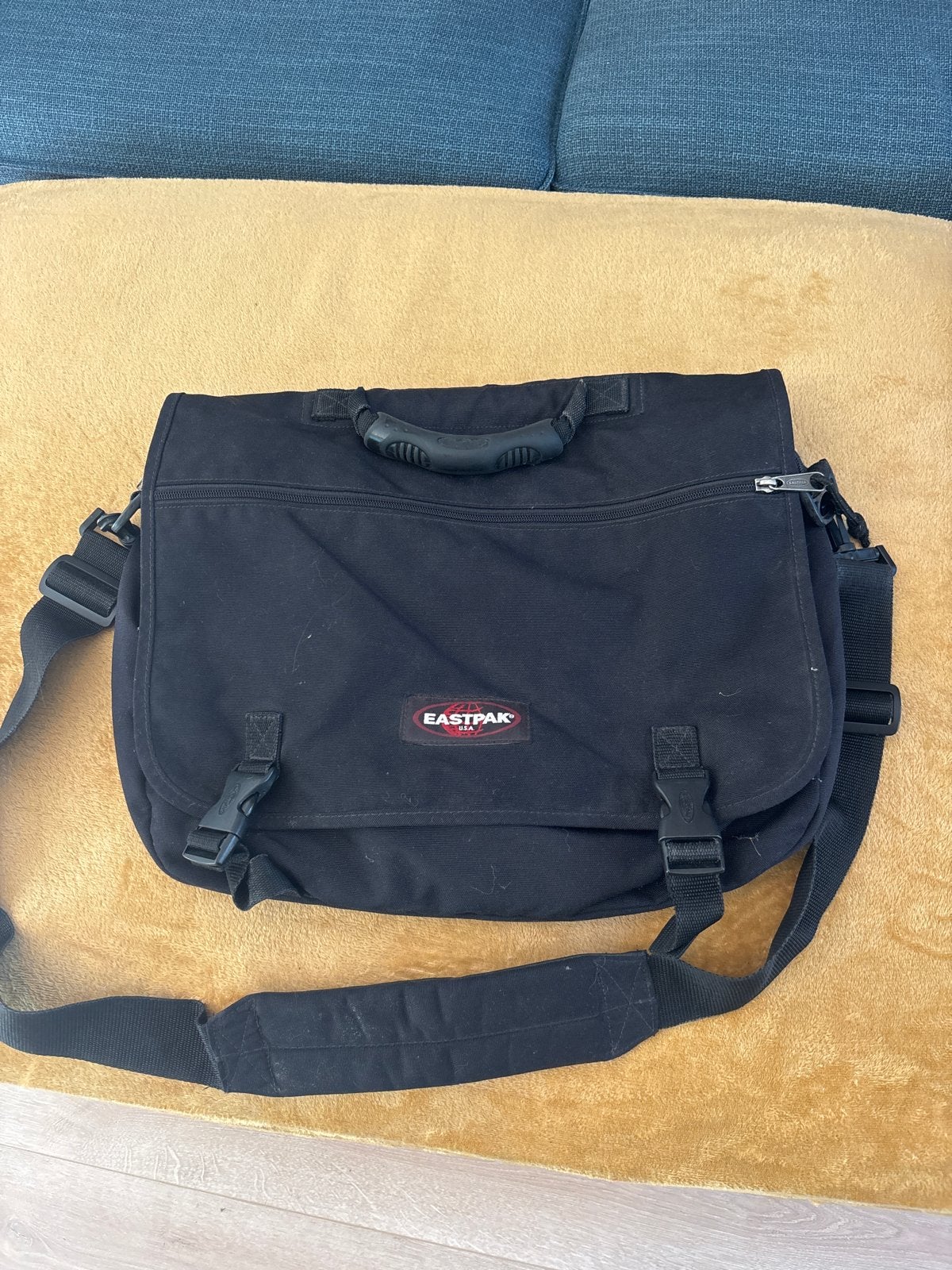 Eastpak schoudertas/laptoptas - Zwart, Ophalen of Verzenden, Gebruikt, Zwart