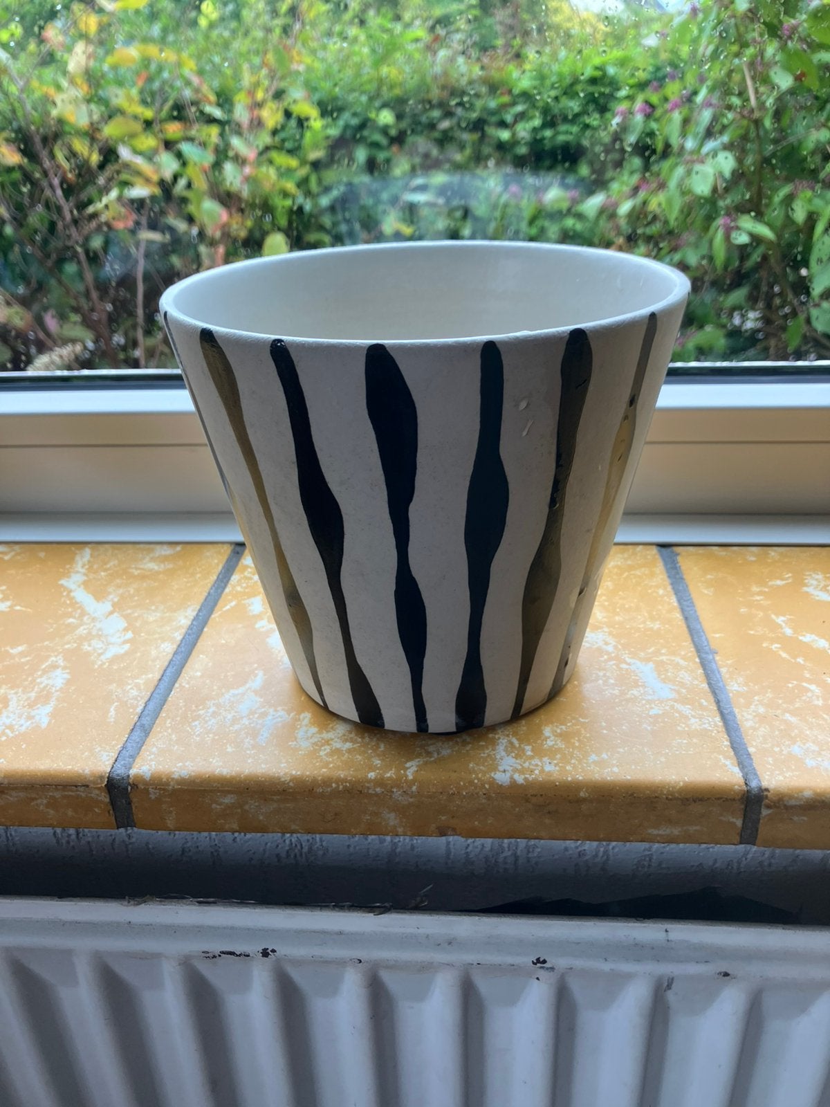Zwart / wit stenen bloempot - retrolook, Ophalen, Steen, Gebruikt, Rond