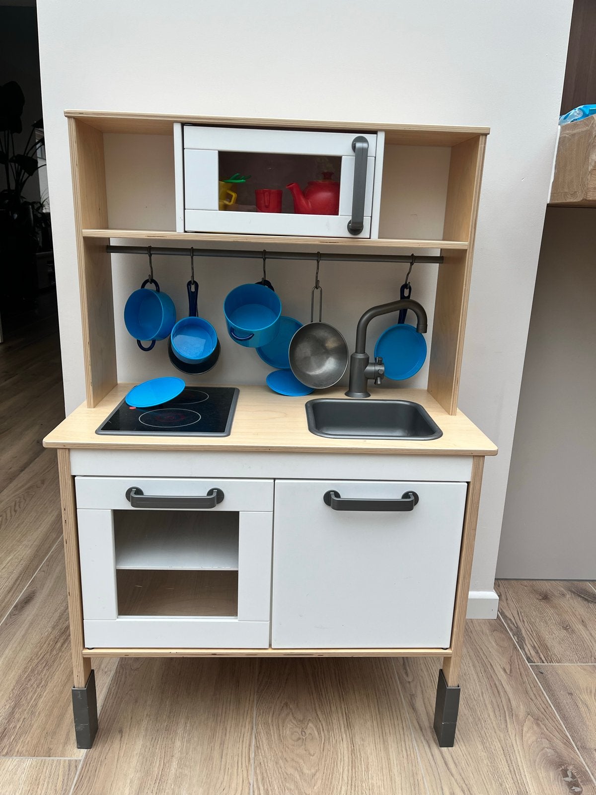 IKEA Duktig Speelkeuken met accessoires, Kinderen en Baby's, Speelgoed | Speelkeukens, Ophalen, Gebruikt, Hout, Speelkeuken