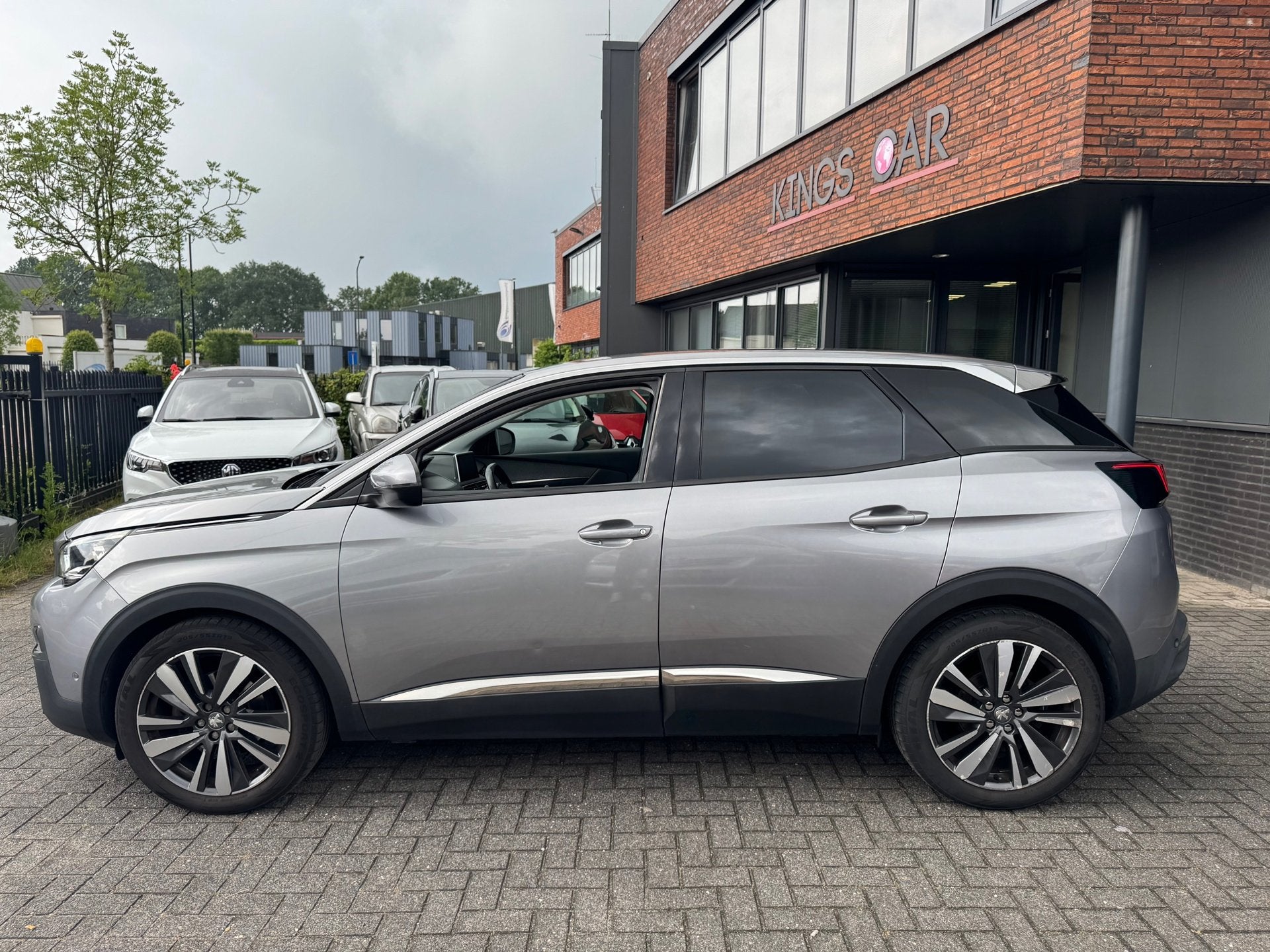 Peugeot 3008 1.2 PureTech Première CAMERA CRUISE TREKHAAK E, Gebruikt, Euro 6, 1199 cc, Leder en Stof