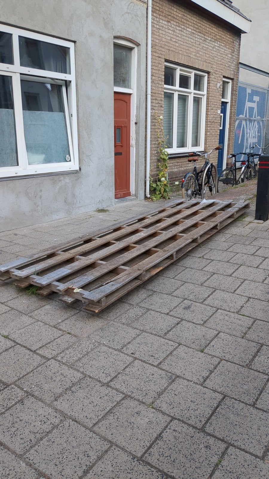 Gratis afhalen: grote pallet, Ophalen, 50 mm of meer, Minder dan 200 cm, Vuren