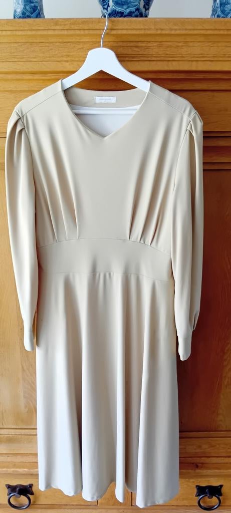 Port lavande jurk mt 42, Kleding | Dames, Jurken, Beige, Maat 42/44 (L), Ophalen of Verzenden, Zo goed als nieuw