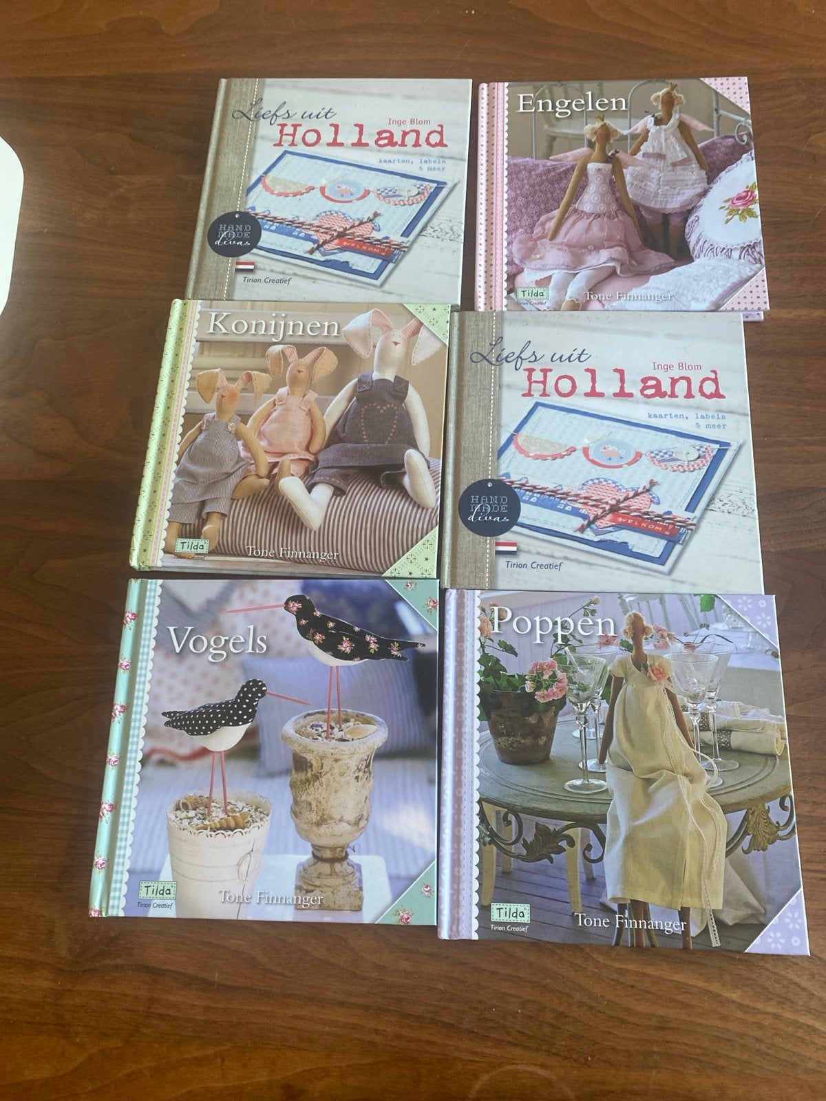 Tilda en Hand Made Divas knutselboeken (6 stuks), Boeken, Hobby en Vrije tijd, Ophalen of Verzenden, Zo goed als nieuw, Scrapbooking en Knutselen