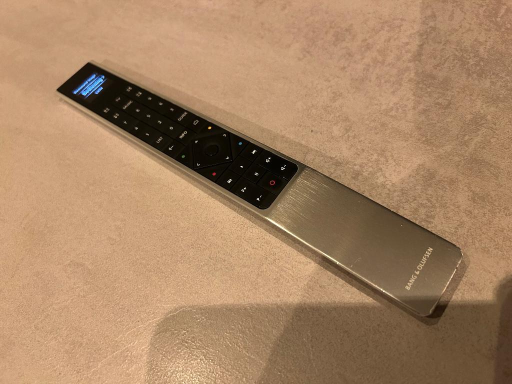 Bang Olufsen BeoRemote One BT, Gebruikt, Tv, Ophalen of Verzenden, Origineel