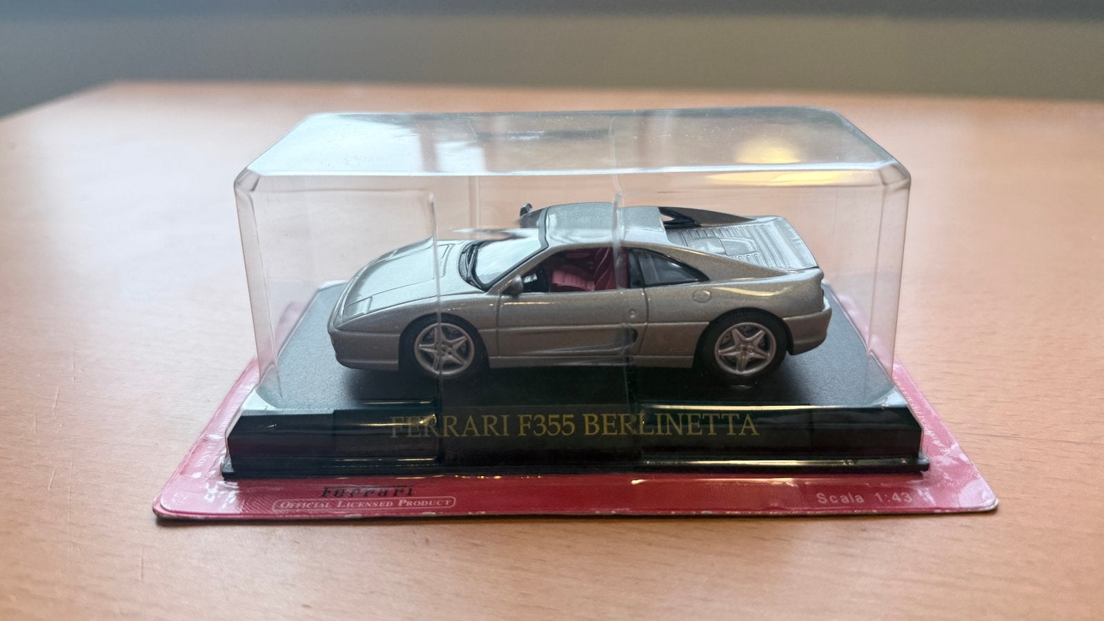 Ferrari F355 Berlinetta Schaalmodel 1:43, Ophalen of Verzenden, Zo goed als nieuw, Auto, Overige merken