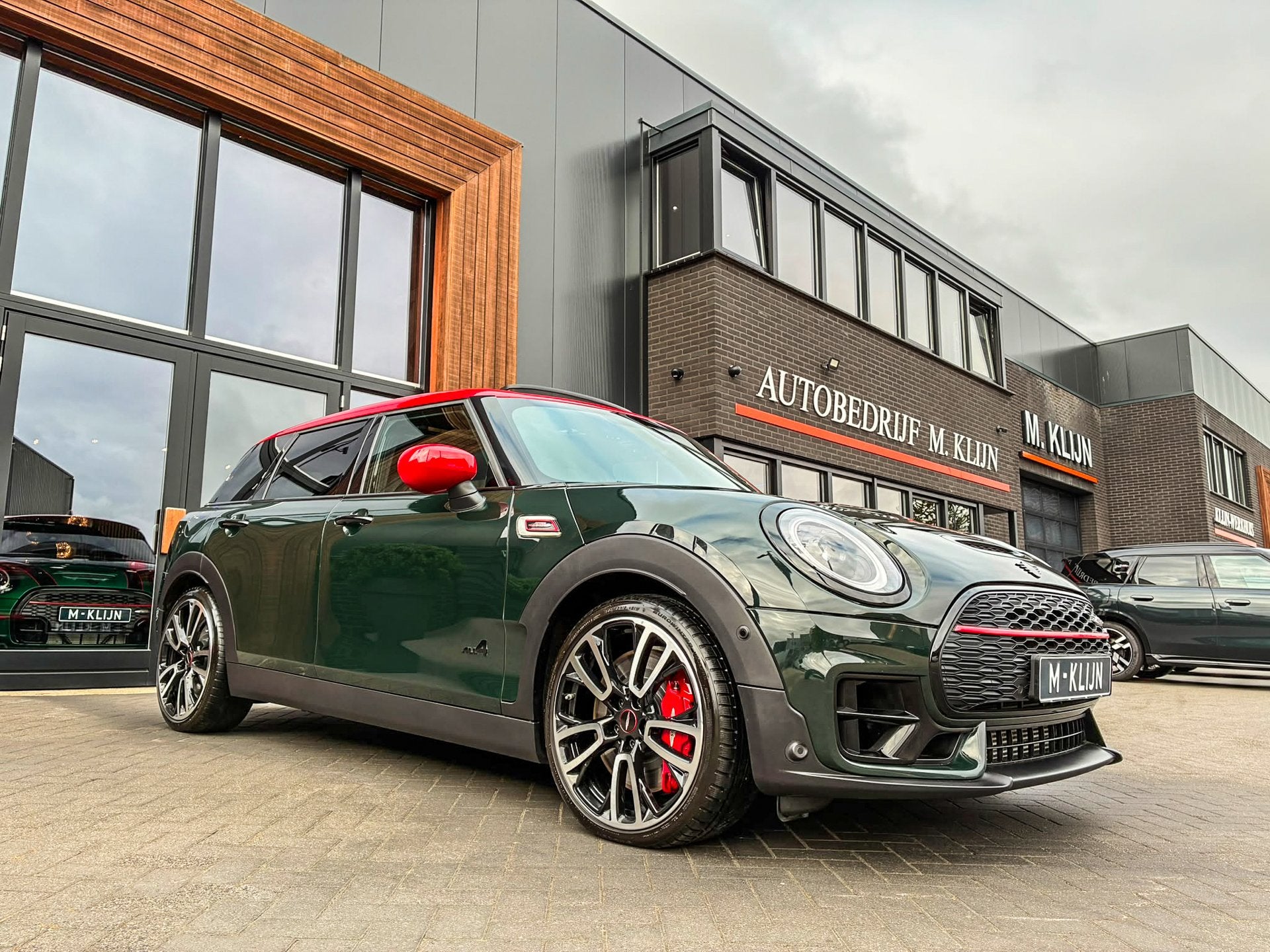 MINI Clubman 2.0 JCW ALL4 John Cooper Works F1 aut 306pk Reb, Auto's, Mini, Gebruikt, 4 cilinders, Met garantie (alle), Automatische klimaatregeling