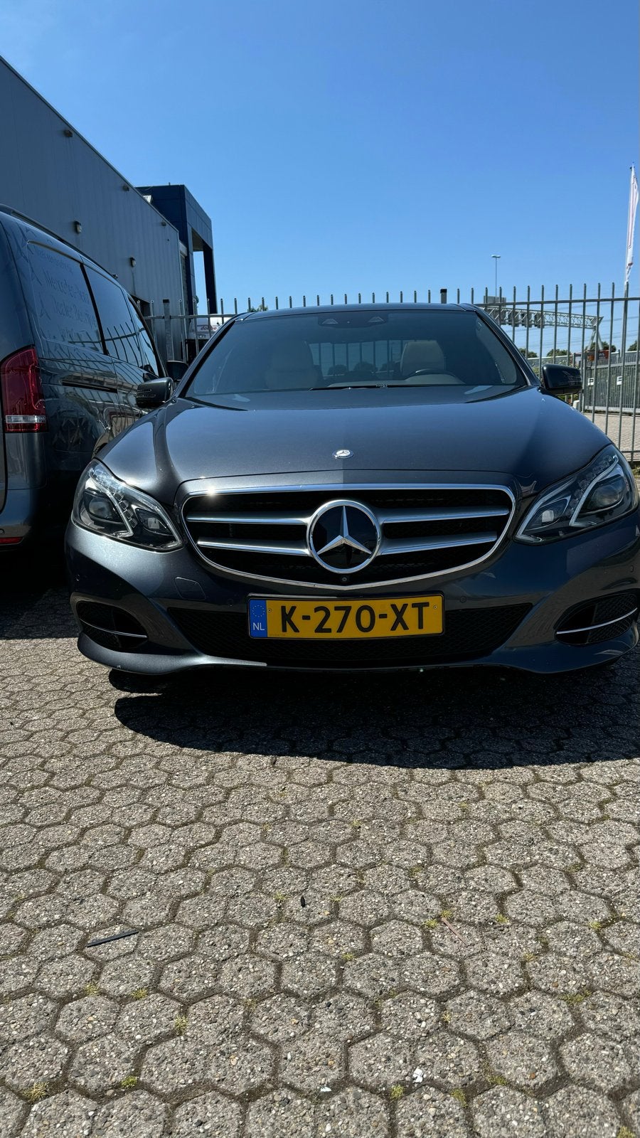 Mercedes E250 Prestige Avantgarde Motor Defec. Zeer Compleet, Auto's, Automaat, Achterwielaandrijving, 4 cilinders, Particulier