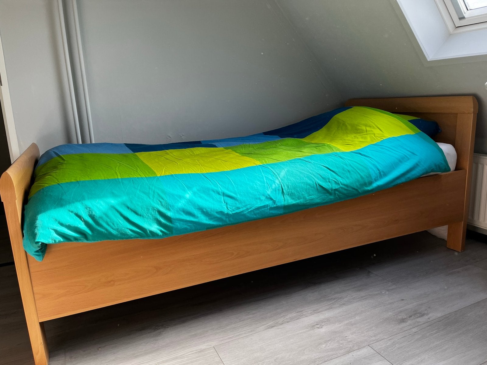 Eenpersoons ledikant met elektrisch verstelbare lattenbodem, Ophalen, 90 cm, Eenpersoons, 200 cm