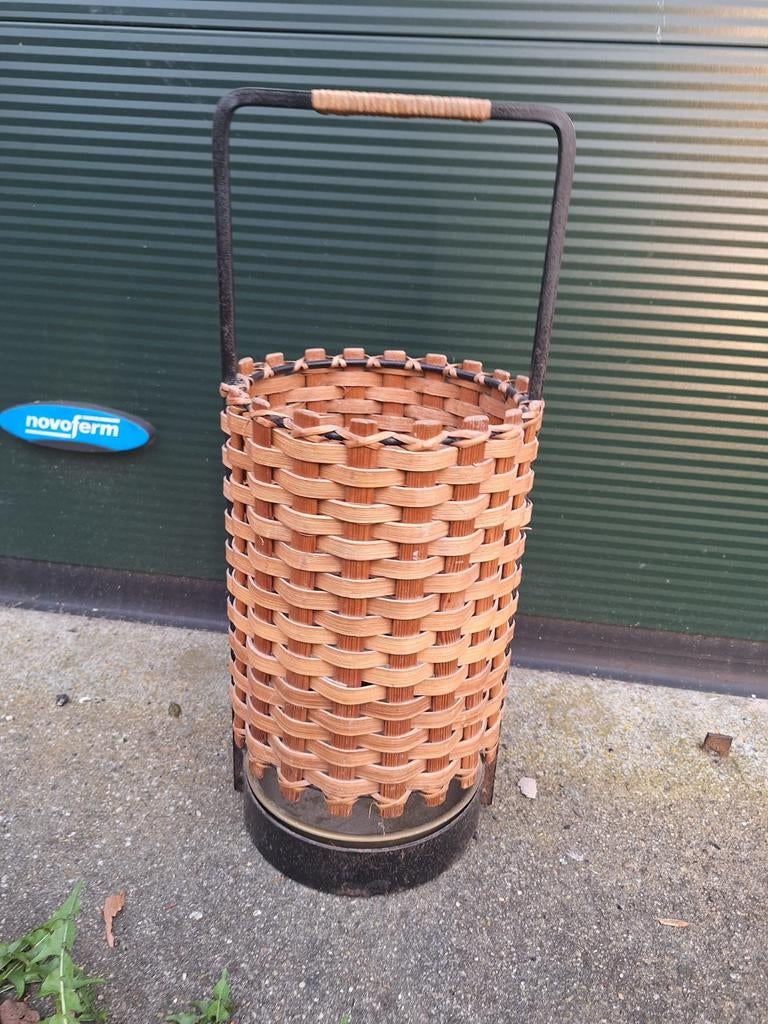 Paraplu standaard vintage rattan jaren 60, Ophalen of Verzenden, Zo goed als nieuw