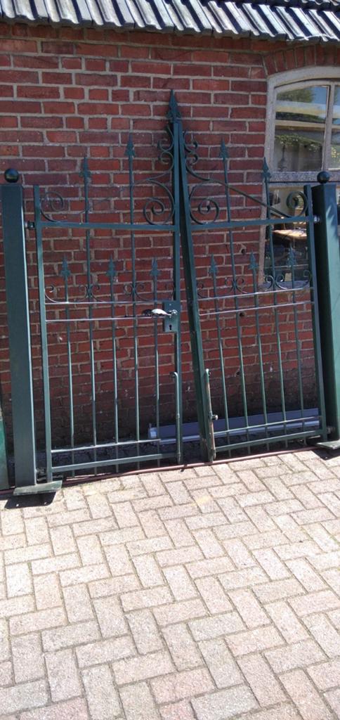 Tuinpoort met palen, 166cm breed, 205 hoog, Tuin en Terras, Tuinpoorten, Ophalen, Gebruikt, 200 cm of meer, 150 tot 200 cm