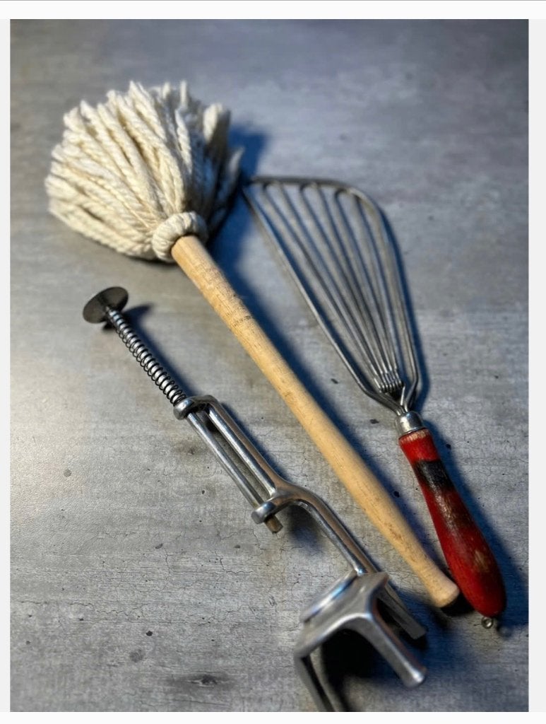3 x vintage keuken items: kwast visspatel kersenontpitter, Ophalen of Verzenden