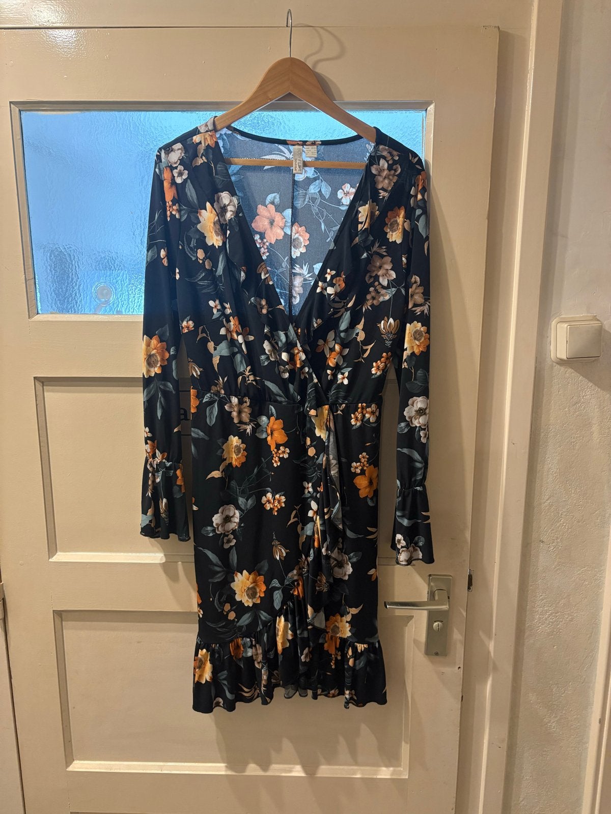 Bodyflirt jurk met bloemenprint en ruches, Maat 38/40 (M), Zwart, Ophalen of Verzenden, Zo goed als nieuw