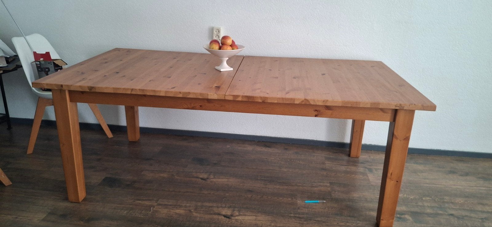 Uitschuifbare eettafel van grenenhout, Huis en Inrichting, Tafels | Eettafels, Zo goed als nieuw, Vier personen, Grenenhout, Rechthoekig