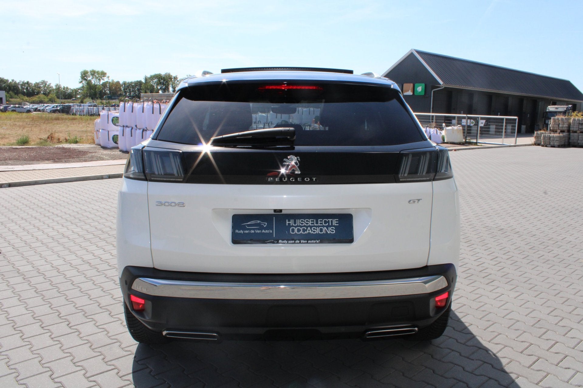 Foto 4 van Peugeot 3008 1.2 PureTech GT Line Schuifdak