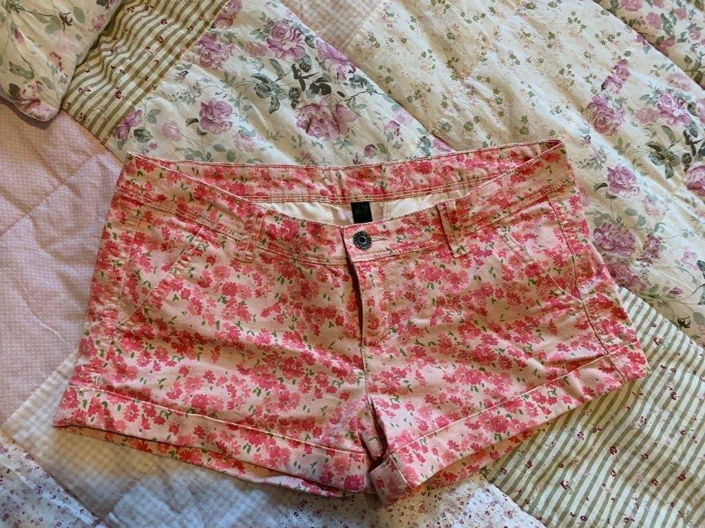 Benetton shorts, Kleding | Dames, Kort, Benetton, Ophalen of Verzenden, Roze