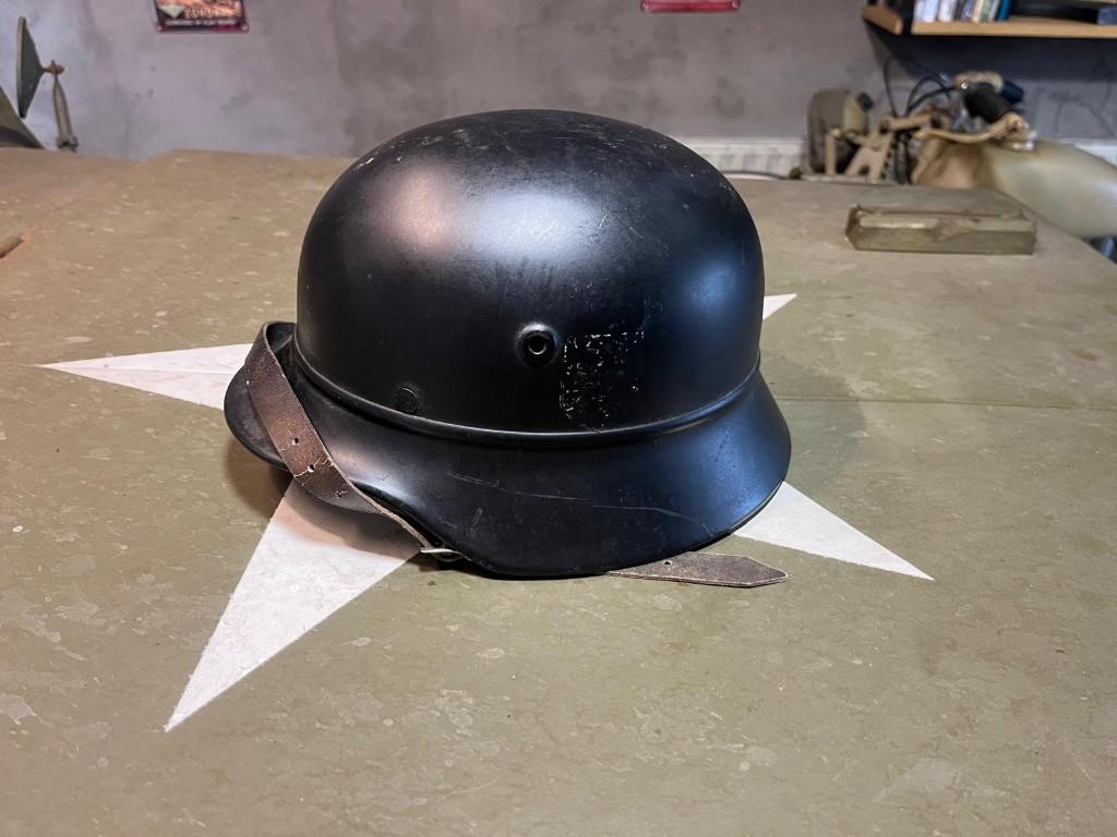M40 Stahlhelm beaded polizei luftschutz, Verzamelen, Ophalen of Verzenden, Landmacht, Nederland, Helm of Baret