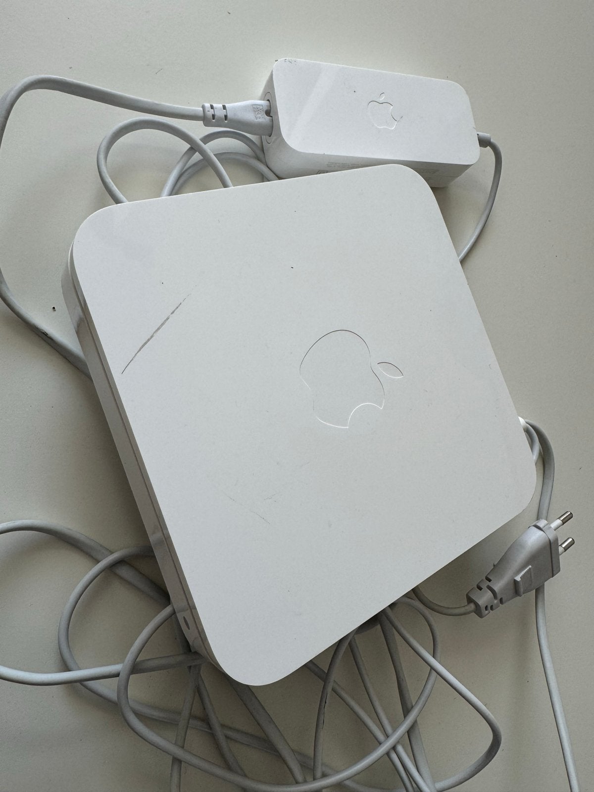 Apple AirPort Extreme Base Station A1143, Ophalen of Verzenden, Gebruikt, Router