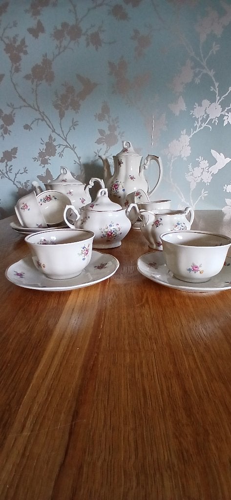 Vintage porseleinen theeservies met bloemmotief, Ophalen