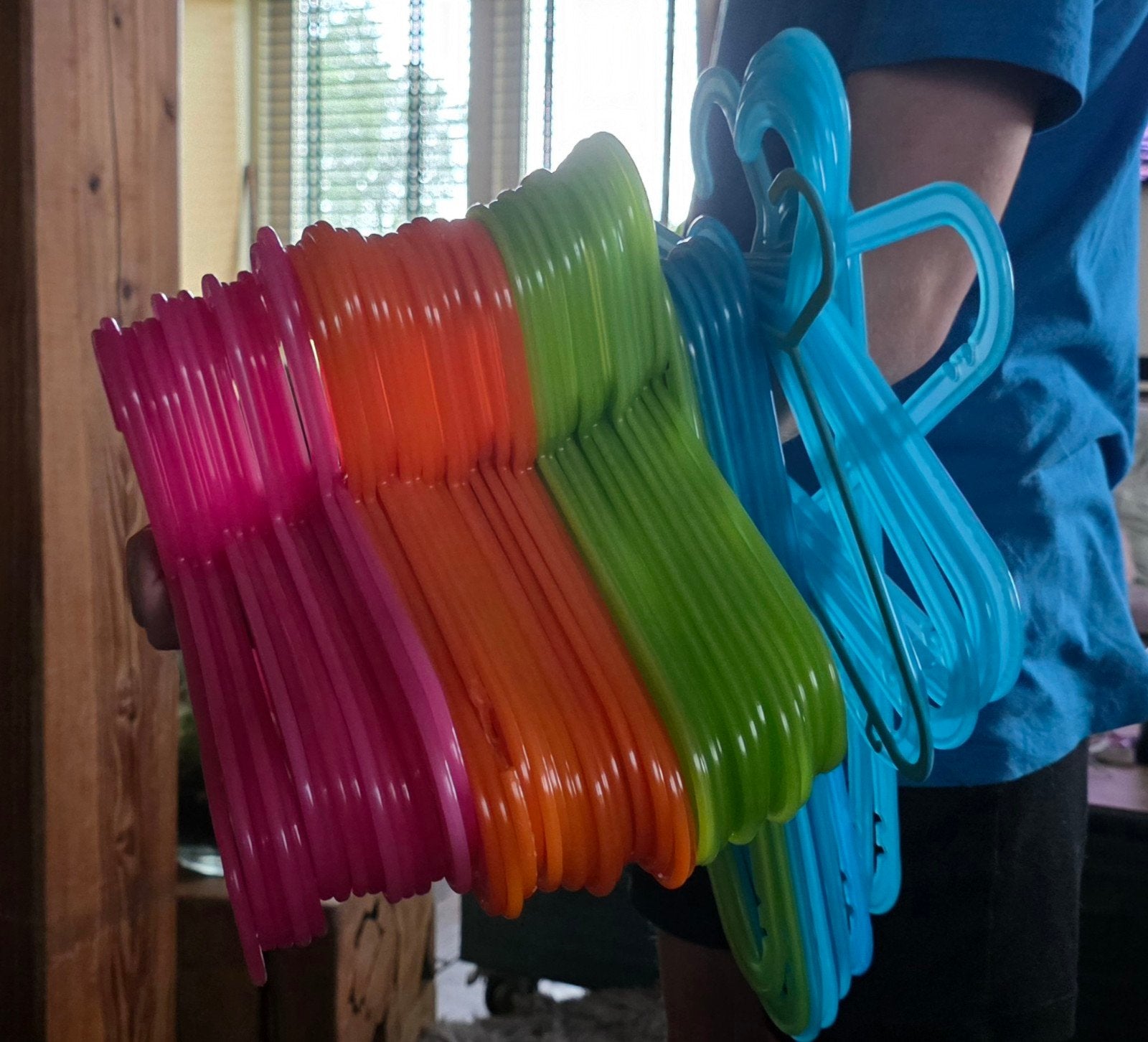 Ikea kinder kledinghangers, diverse kleuren ong. 50 stuks, Kleding | Dames, Kledinghangers, Ophalen of Verzenden, Zo goed als nieuw