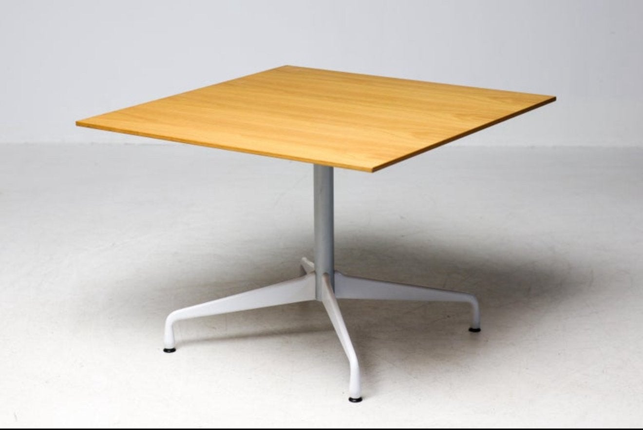 Vitra Segmented Base Dining Table — Charles & Ray Eames, Huis en Inrichting, Tafels | Eettafels, Ophalen, Overige materialen, -