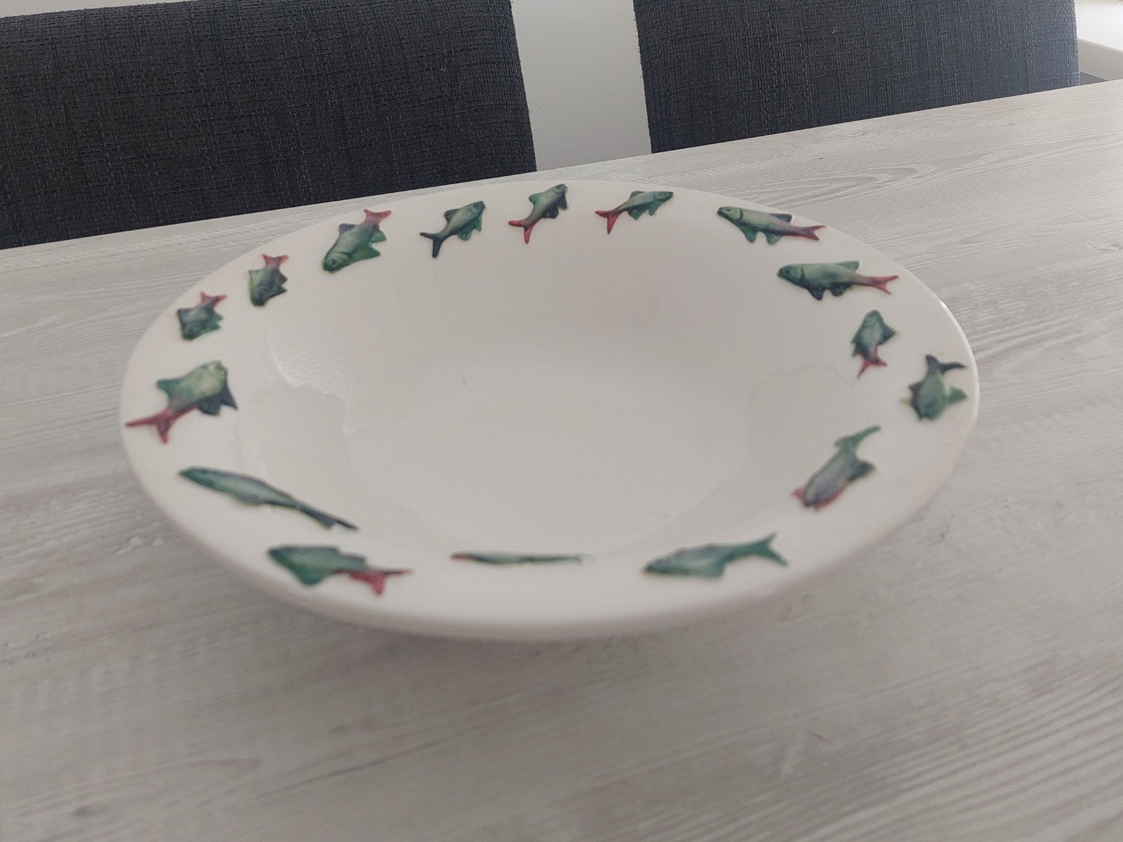 Vintage Bassano (fruit)schaal met vissen - Made in Italy, Gebruikt, Porselein of Keramiek, Schaal, Rond