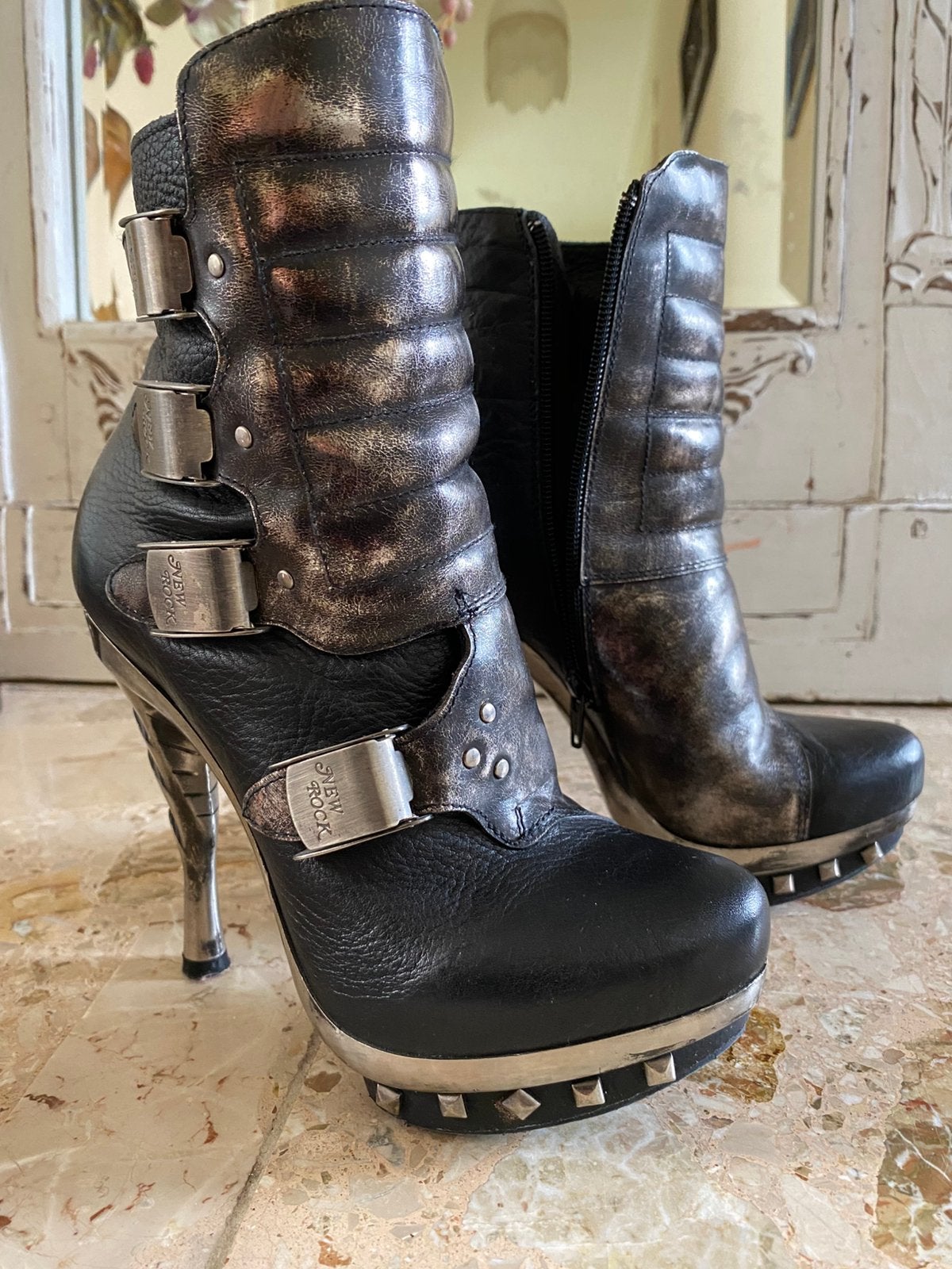 New Rock maat 36, Kleding | Dames, Schoenen, Zwart, Lage of Enkellaarzen, Ophalen of Verzenden, Zo goed als nieuw