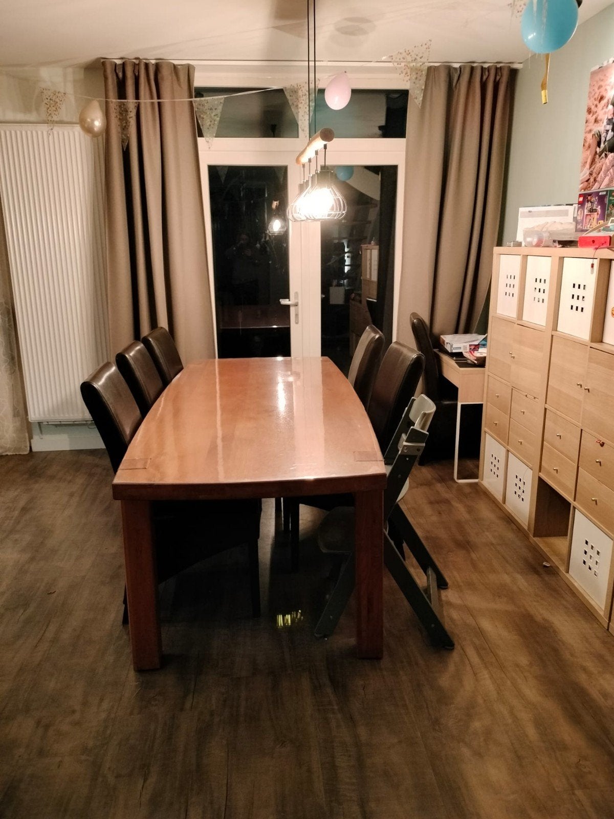 Houten eettafel gratis af te halen, Ophalen, Gebruikt, 4 tot 6 stoelen