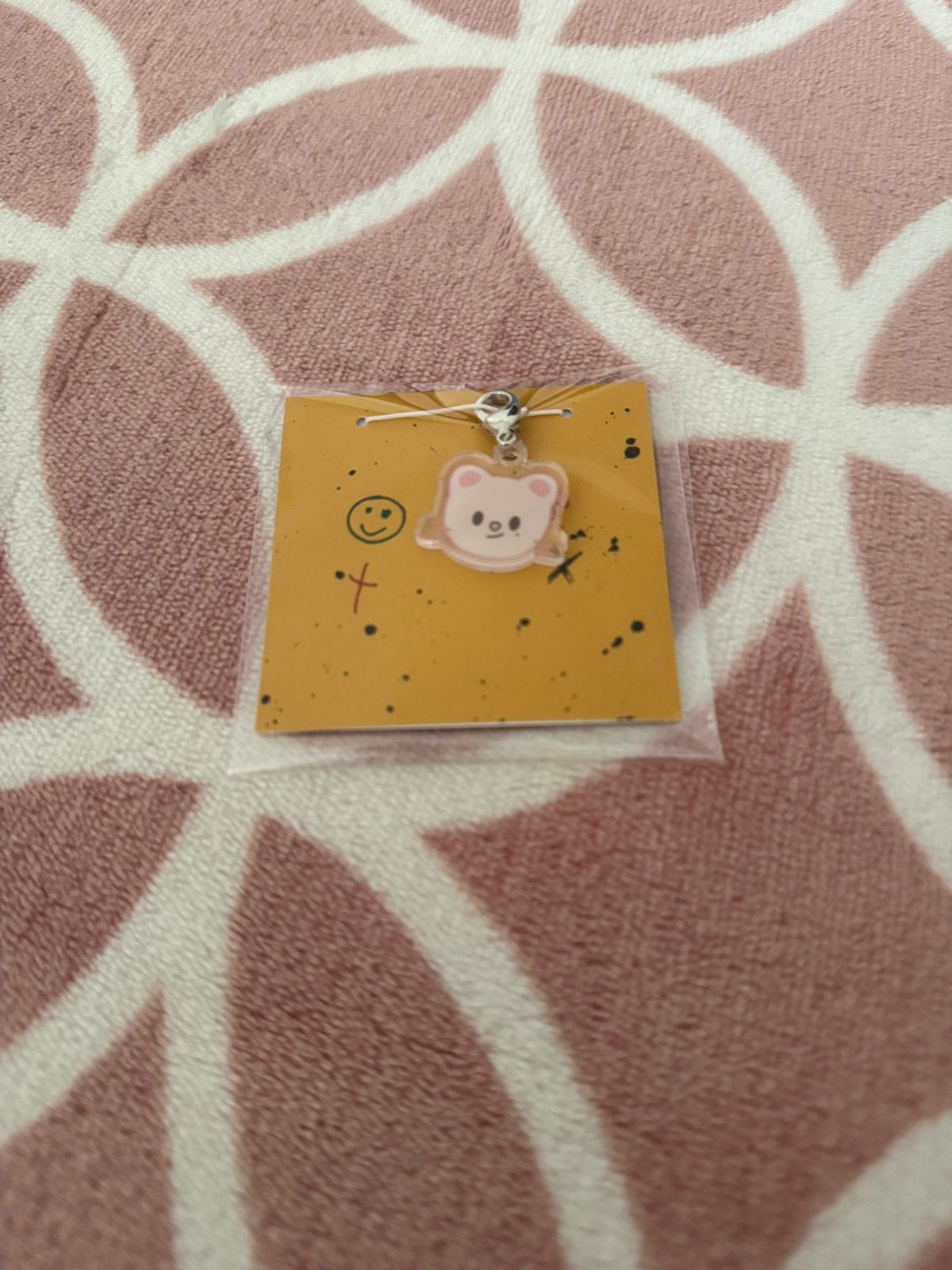 Stray Kids x SKZOO The Victory Jiniret mini charm, Ophalen of Verzenden, Zo goed als nieuw, Foto of Kaart