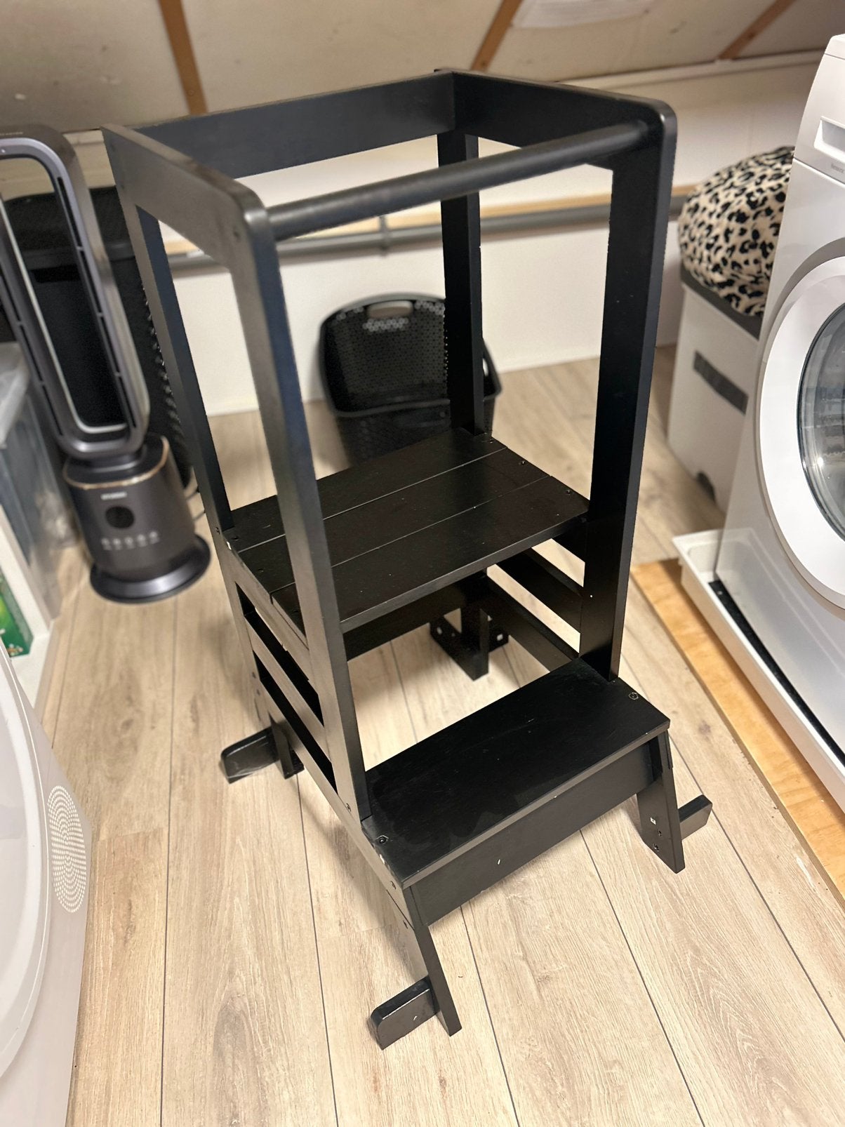 Keukenhulp zwart nieuw krukje opstapje, Kinderen en Baby's, Kinderstoelen, Ophalen, Zo goed als nieuw, Overige typen