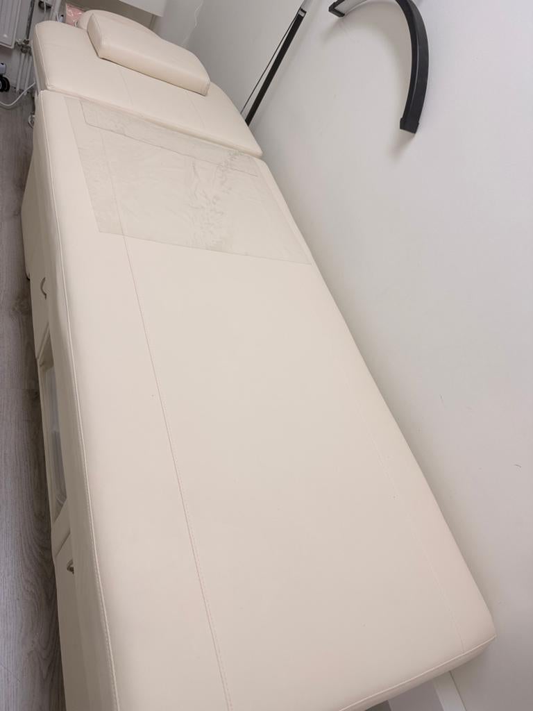 Japanese Head Spa Chair – Professional, excellent condition, Massage