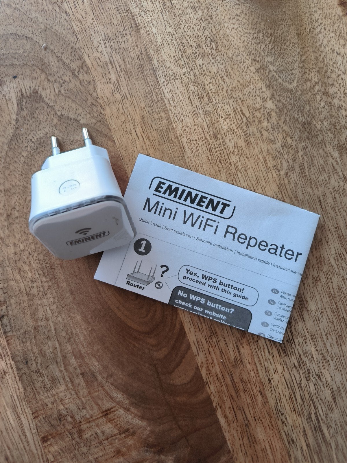 Eminent Mini WiFi Repeater - Versterk je WiFi signaal, Ophalen of Verzenden, Zo goed als nieuw, Eminent