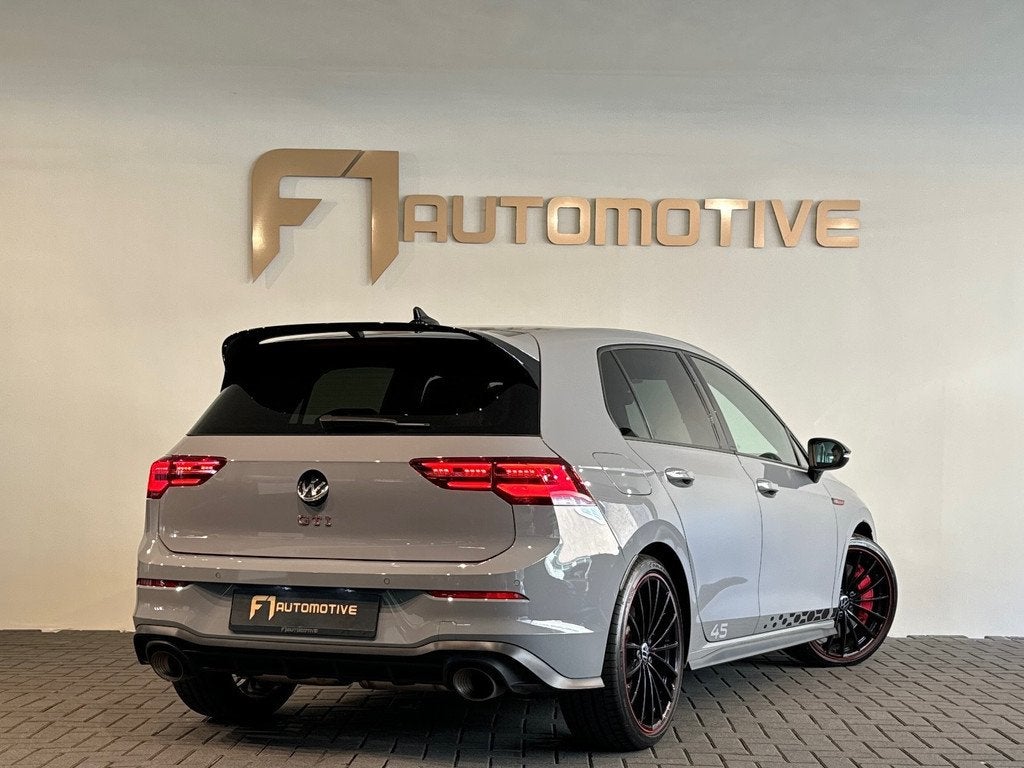 Volkswagen GOLF 2.0 TSI GTI Clubsport 45 Jahre Akrapovic|H/K, Gebruikt, 4 cilinders, 1984 cc, Bedrijf