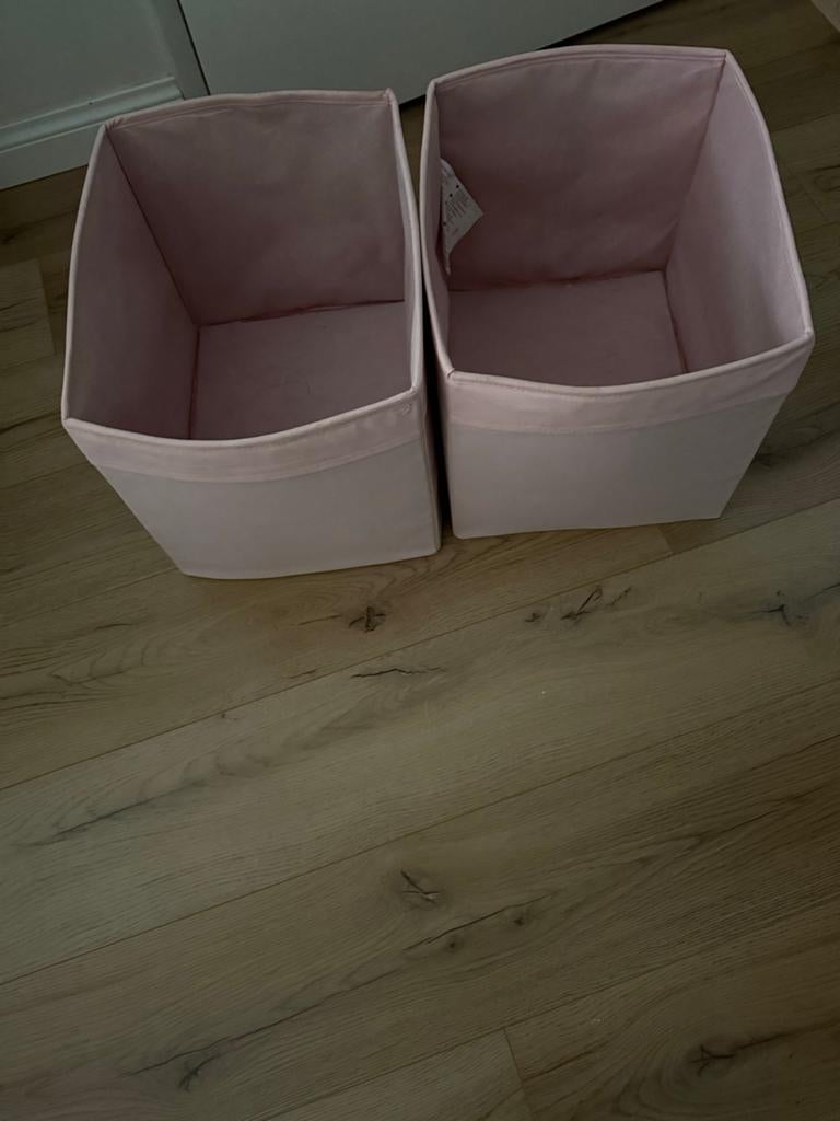2 Roze opbergmanden - rits van 1 mand gescheurd, Ophalen of Verzenden, Zo goed als nieuw