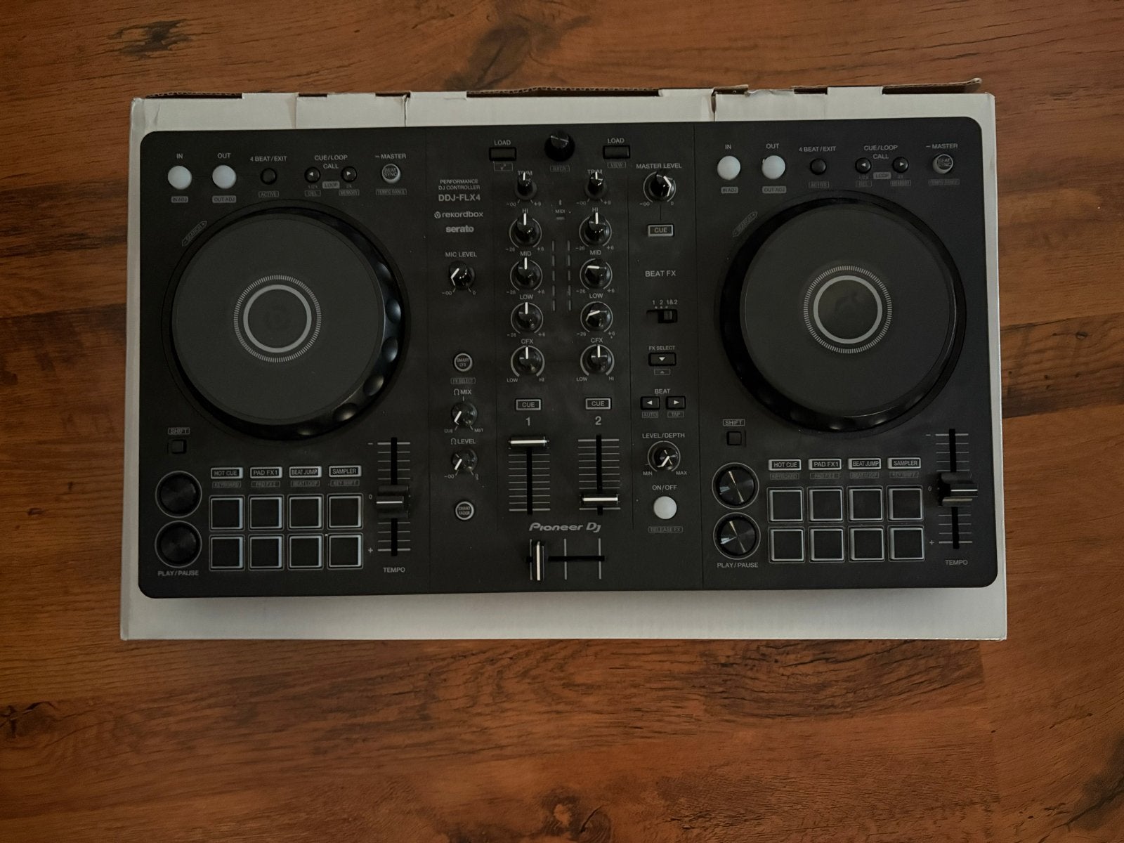Pioneer DJ DDJ-FLX4 DJ-controller - Zo goed als nieuw