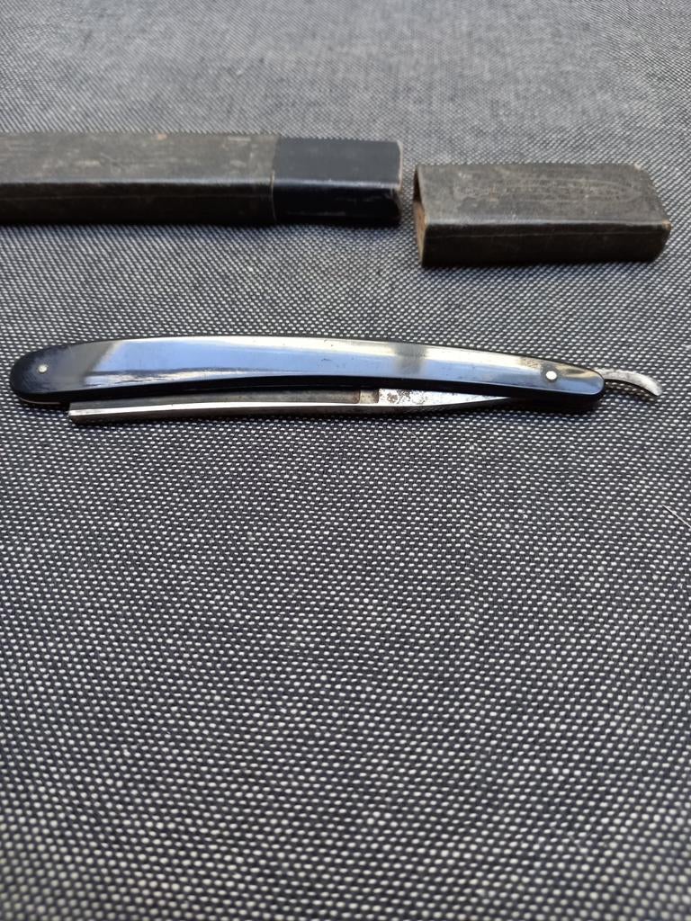 Kappersbenodigdheden, vintage oud klapscheermes in doos., Ophalen of Verzenden, Gebruikt, Overige typen