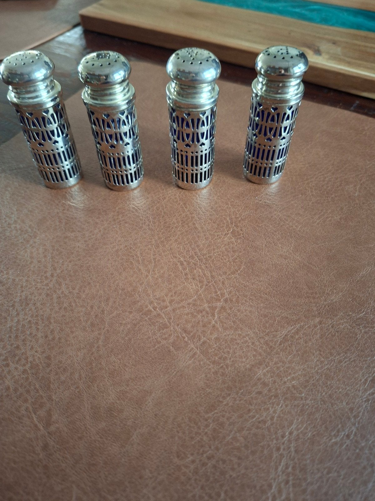 Set van 4 zilverkleurige zoutvaatjes met blauw glas, Ophalen of Verzenden, Zilver